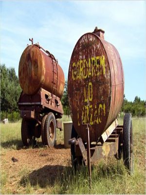 Affiche du document Tous au Larzac